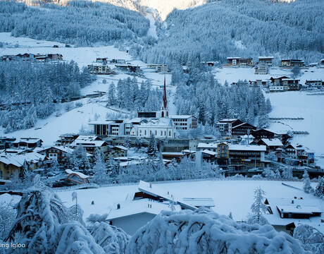 Chalets in Solden Austria - a lively resort with some high, snow-sure skiing