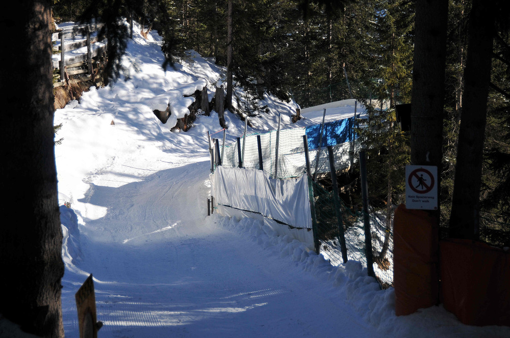 Family ski holidays in Lech - the toboggan run which descends from Oberlech to Lech