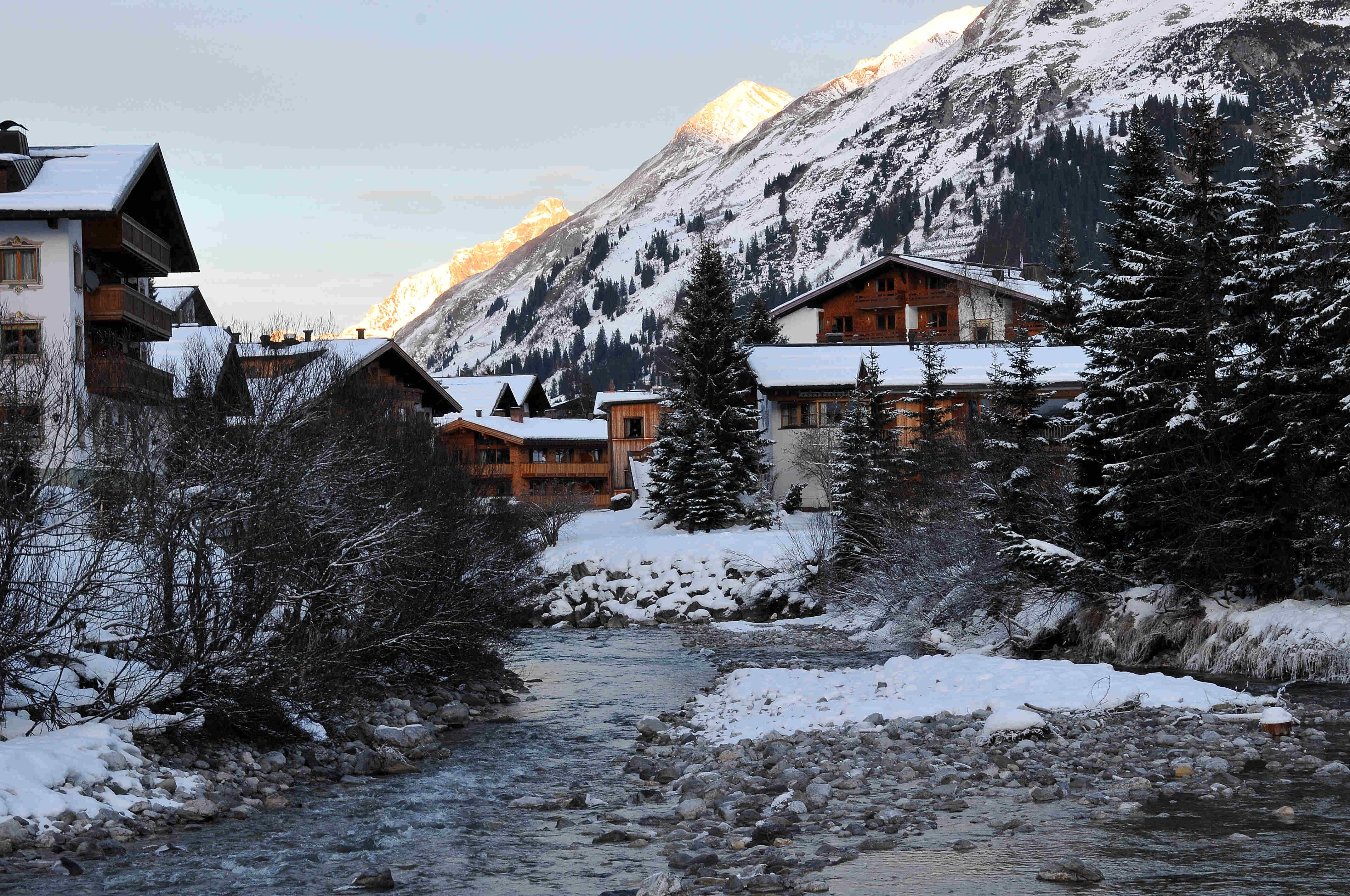 Family ski holidays in Lech - walking trails