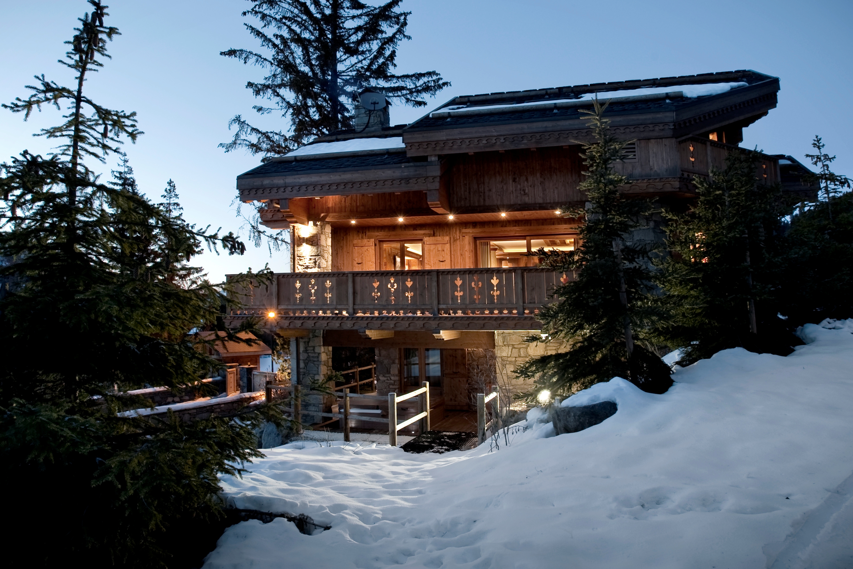 Ski in ski out chalets in Meribel - the Chalet Trois Ours