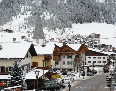 Chalets in Corvara and hotels in Corvara, Italy