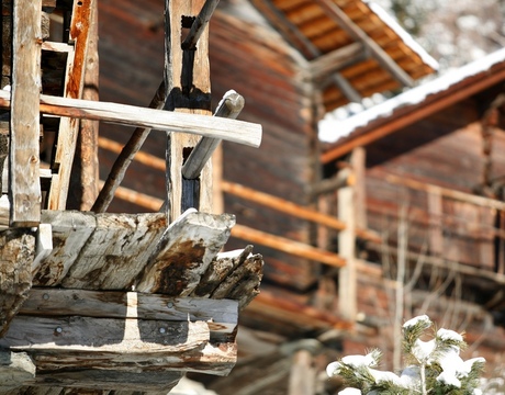 Chalets in St Luc and hotels in St Luc - the old traditional chalets of the Val d'Anniviers