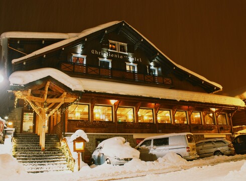 Hotel Christiania ski hotel in Les Gets