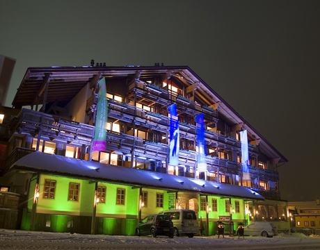 Hip ski hotels - Raffls St Antonerhof in St. Anton Austria