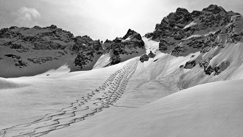 Ski Holidays in Meribel - the famous off piste descent from the Aiguille du Midi down to Mottaret