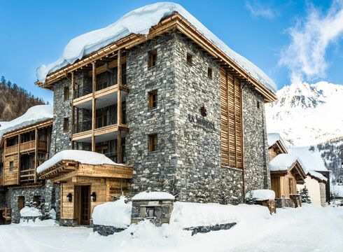Hotel La Mourra ski hotel in Val d'Isere