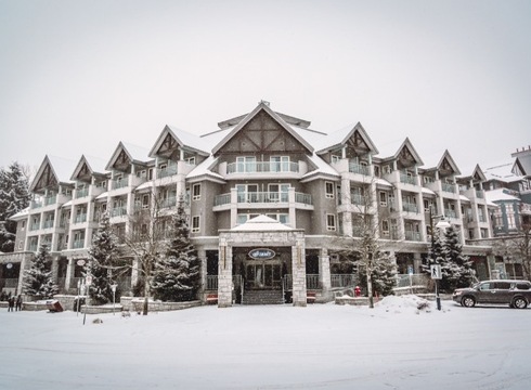 Hotel Summit Lodge ski hotel in Whistler