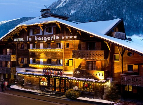 Hotel Bergerie ski hotel in Morzine