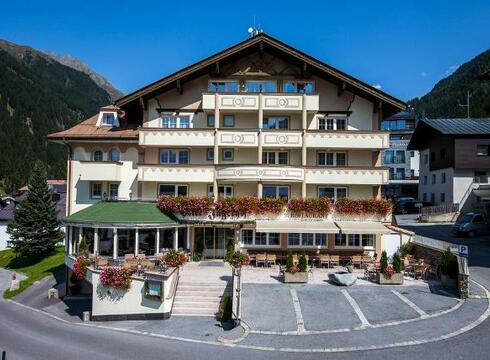 Hotel Jagerhof ski hotel in Ischgl