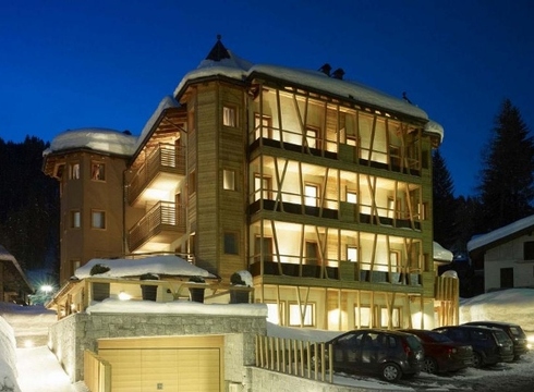 Hotel D V Chalet ski hotel in Madonna di Campiglio