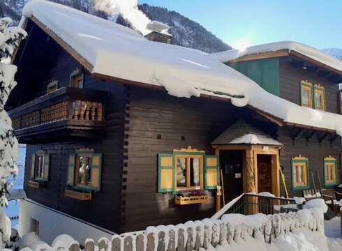 Chalet Wunderbar Lodge ski chalet in St Anton