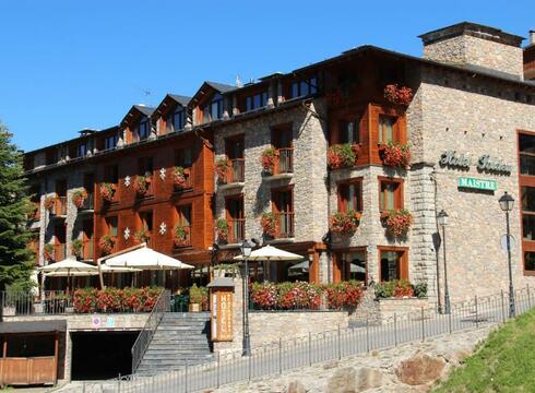 Hotel Maistre ski hotel in Soldeu