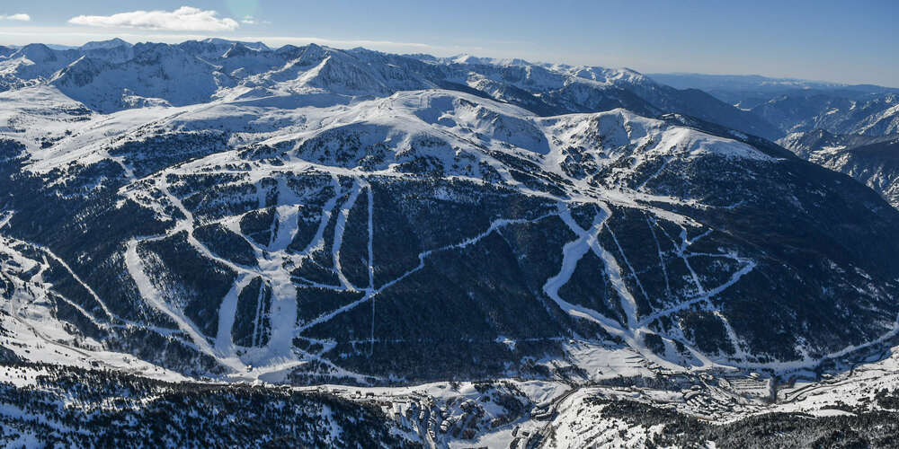 Skiing in Soldeu Andorra